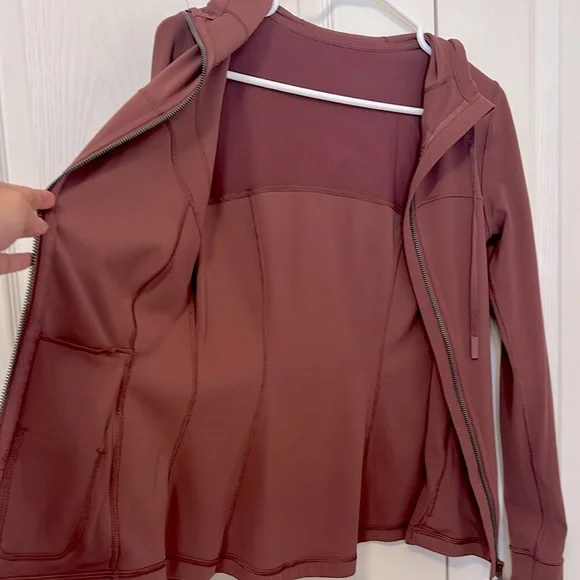 Lululemon| Hooded Define Jacket(Nulu) - Picture 6 of 9